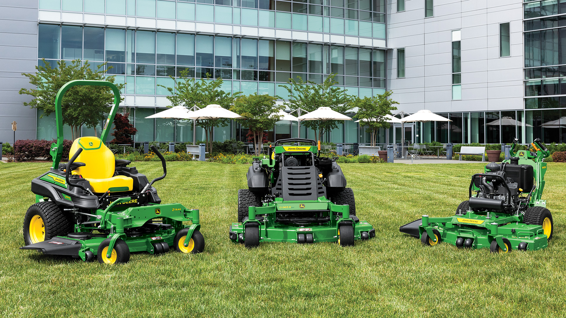 Commercial Mowing John Deere at Koenig