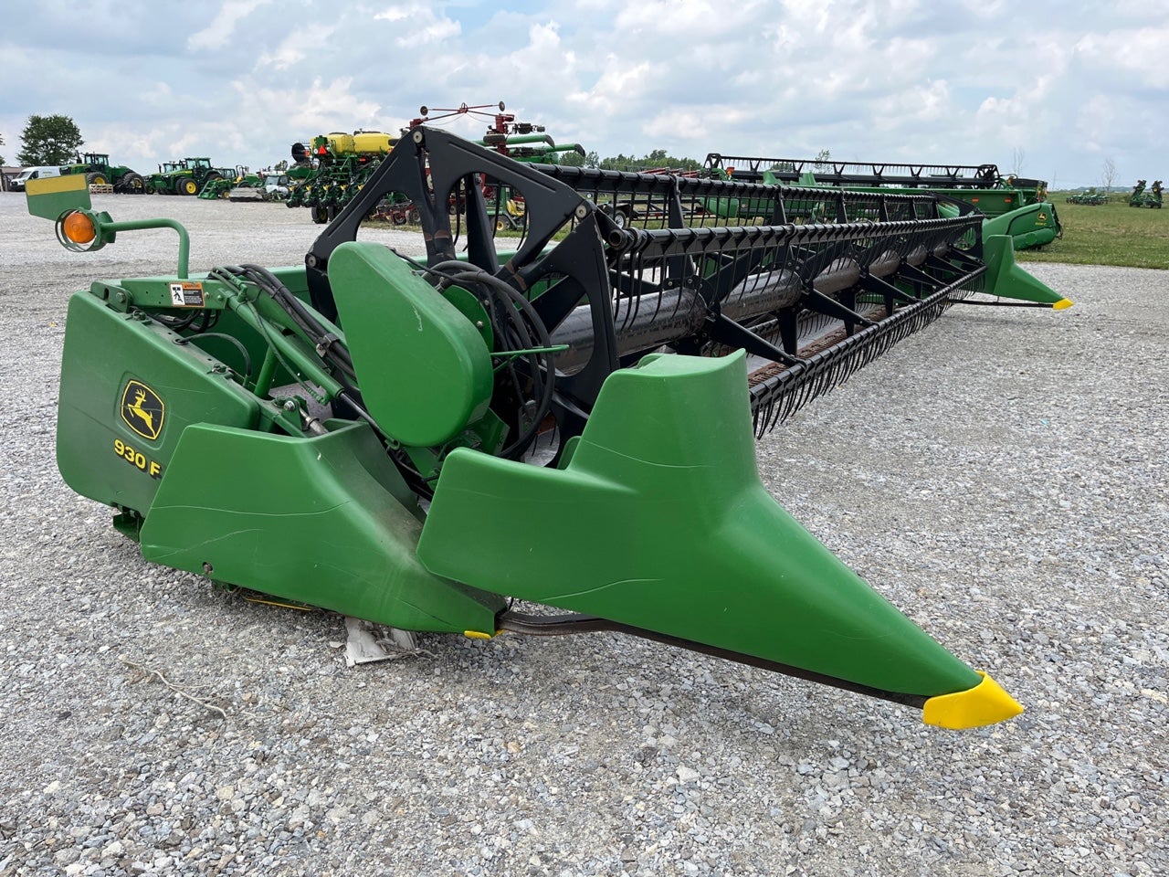 2002 John Deere 930F Grain Head | Koenig Equipment A377688B