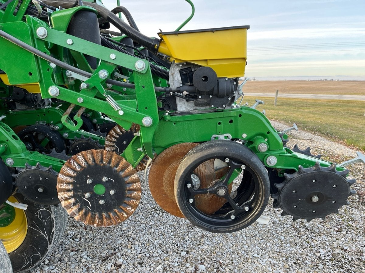 2023 John Deere 1795 Planter | Koenig Equipment A479223A