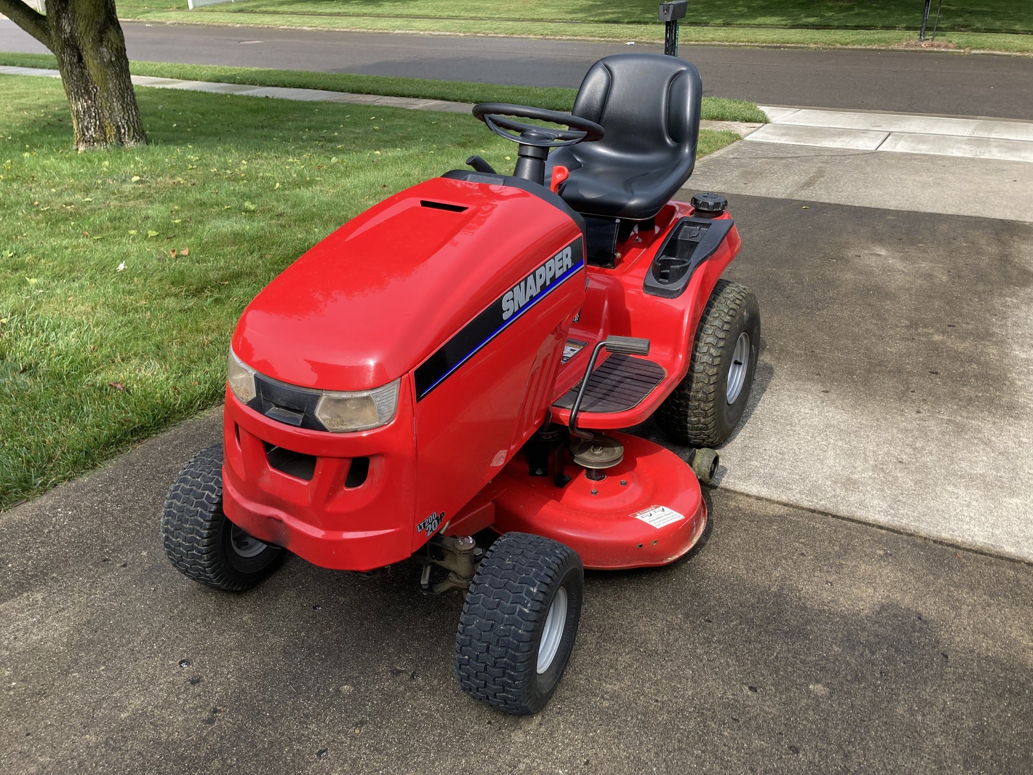 2008 Snapper LT200 Riding Lawn Mower | Koenig Equipment C231968A